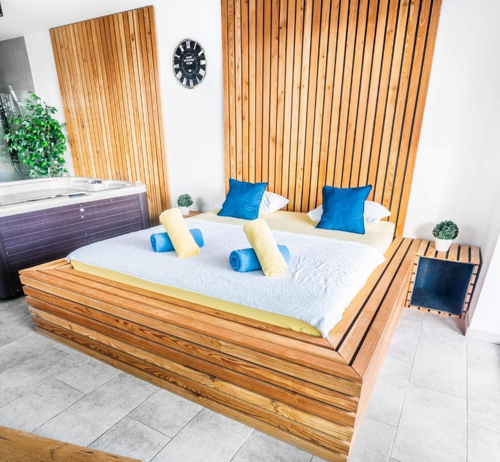 Apartments Sunrise Banovci Zewnętrze zdjęcie