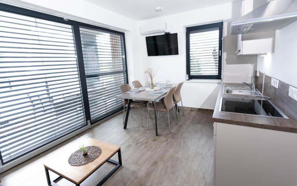 Apartments Sunrise Banovci Zewnętrze zdjęcie
